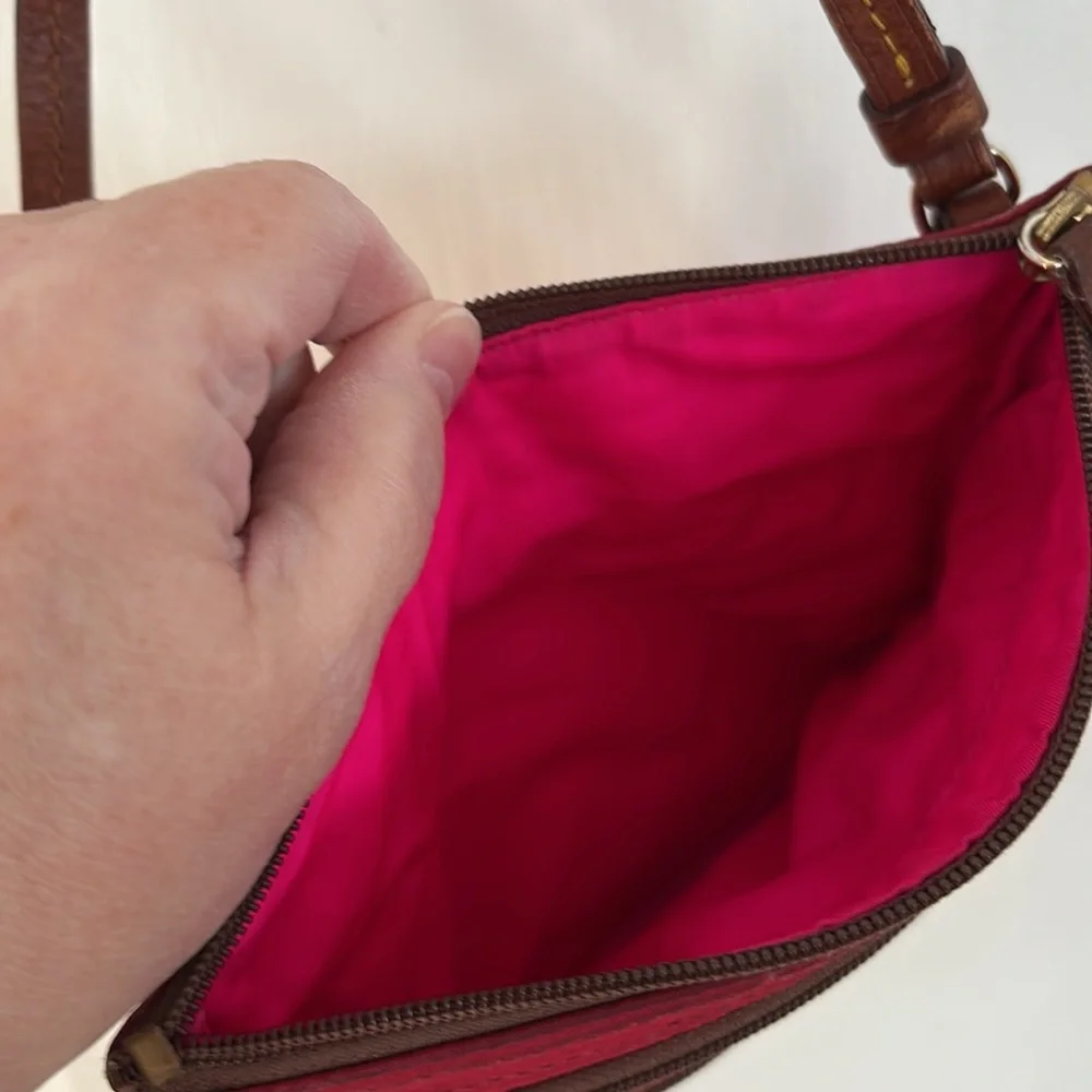 Vintage Dooney and Bourke red crossbody.